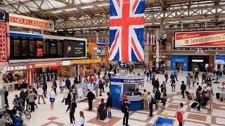 A Walk Through The London Victoria Station London England [upl. by Brocklin]